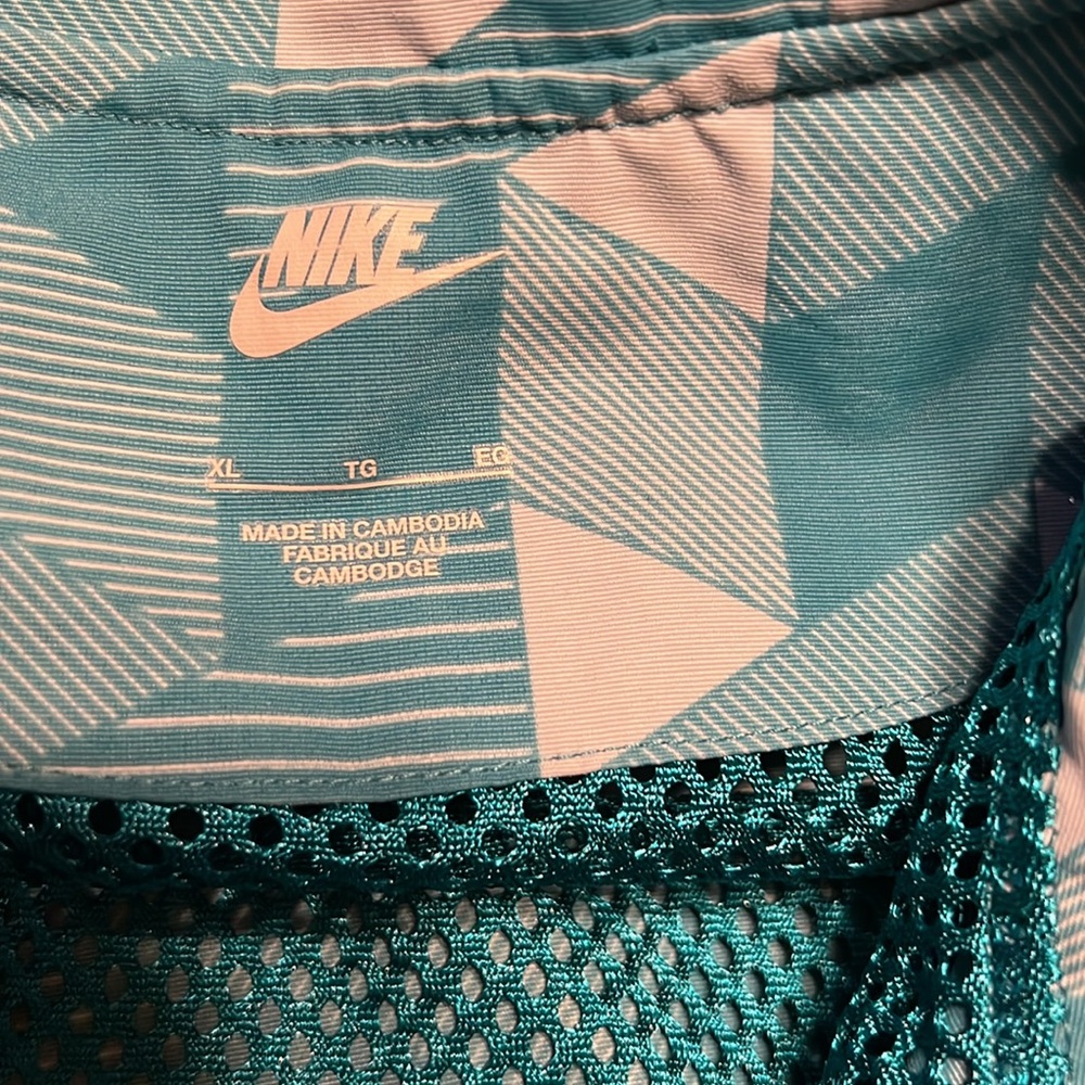 Geometric Jacket - Picture 5 of 8